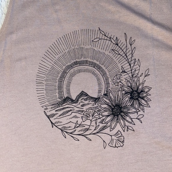 Old navy tank top - Picture 2 of 4